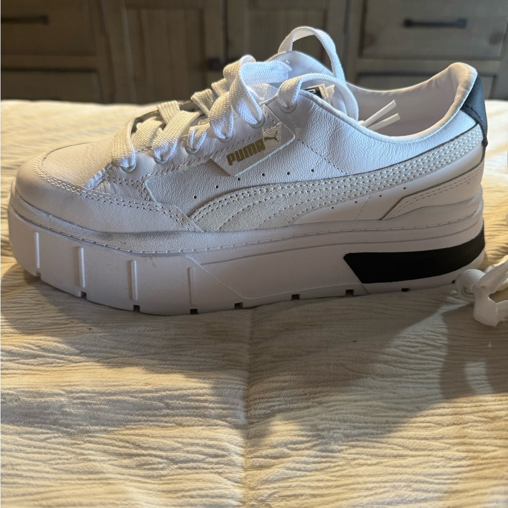 Puma White and Black Platform Sneakers, Mayze Leather (Brand New, Womens)